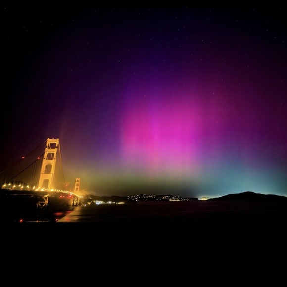 Once in a lifetime Northern lights in Nor Cal. 5/2024 - Picture 2 of 5